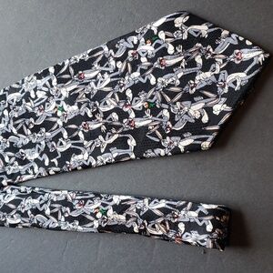 Bugs Bunny Looney Tunes 100% Silk Tie